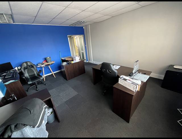 107M² OFFICE TO LET IN CENTURY CITY